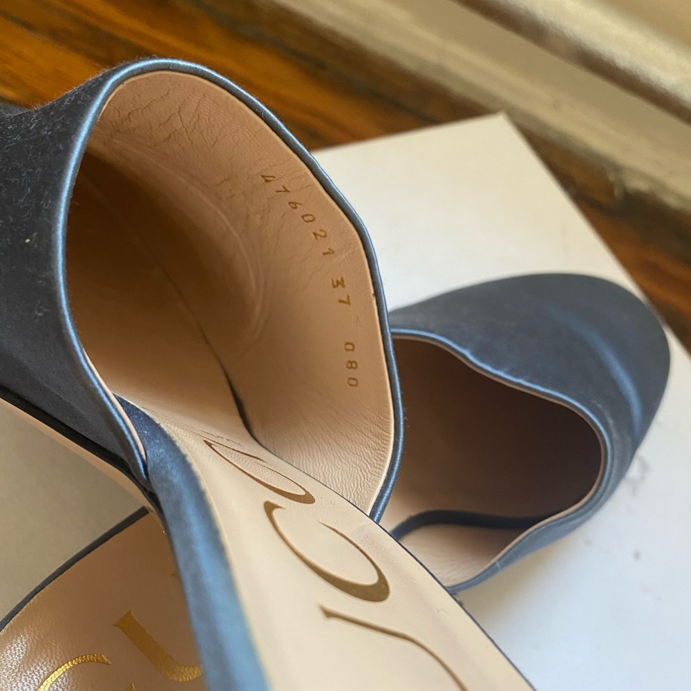 GUCCI Closed Toe Blue Satin Mules w Chrystal Heels, size 7 - Picture 4 of 9